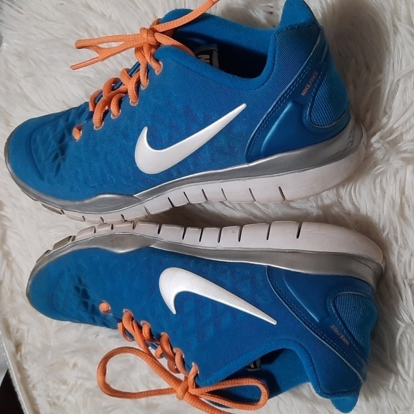 Nike Sneakers - Picture 2 of 9